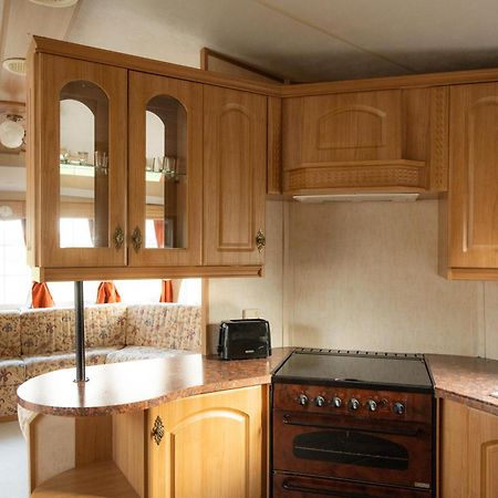 Osrodek Wypoczynkowy "Marina Rozbejko" Villa Mysliborz Ngoại thất bức ảnh