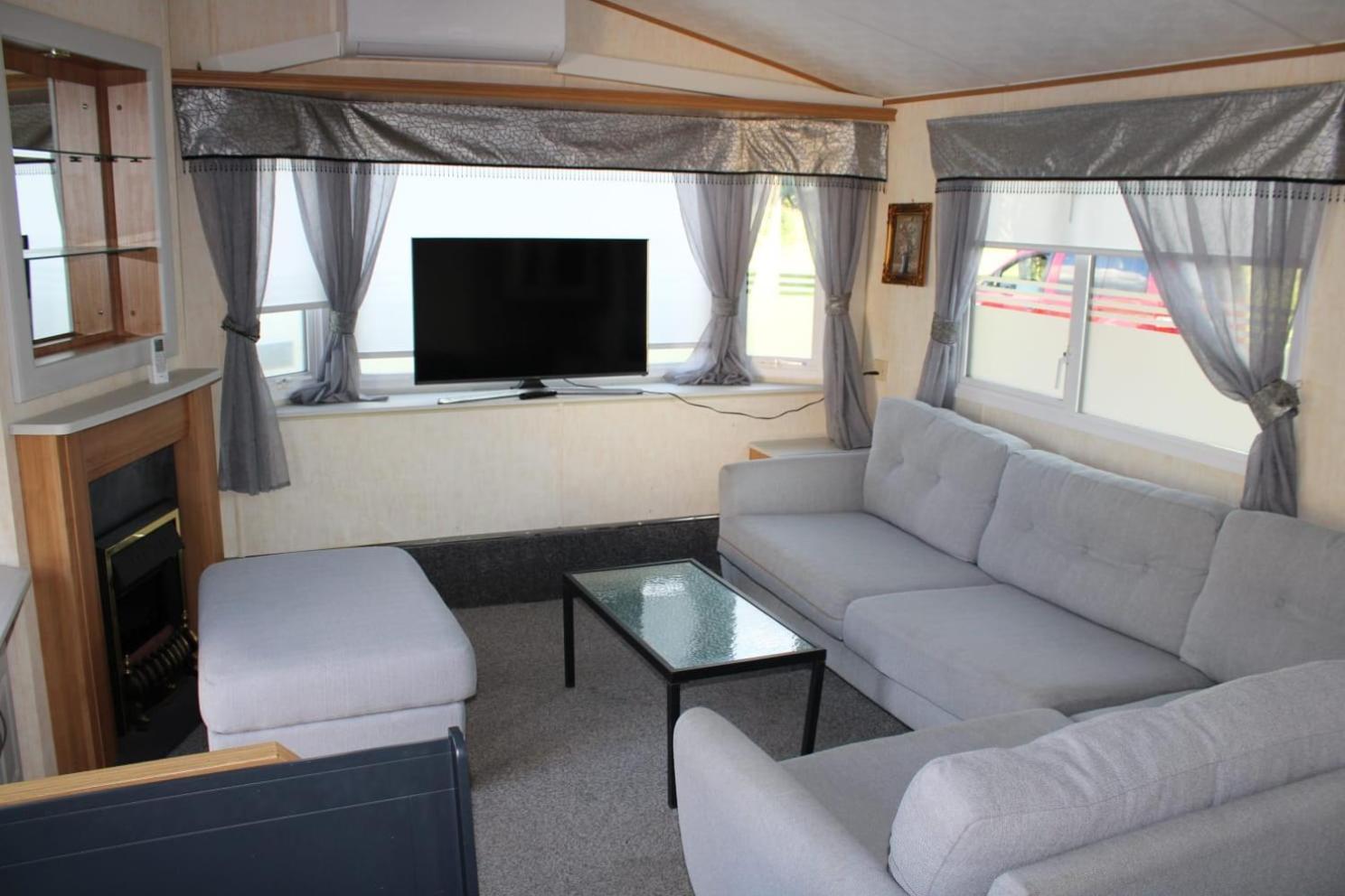 Osrodek Wypoczynkowy "Marina Rozbejko" Villa Mysliborz Ngoại thất bức ảnh